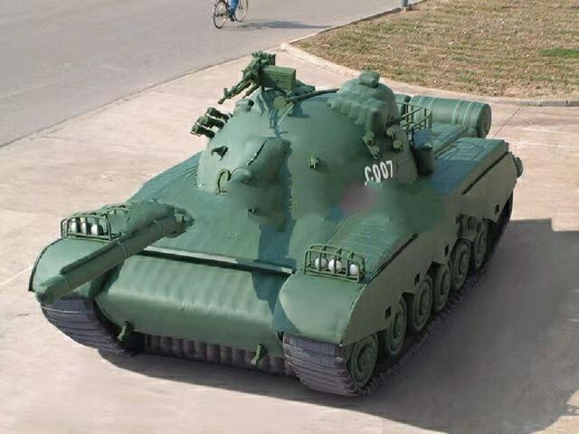 北京充气坦克战车